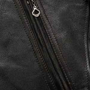 Double Helix Hugging The Curve - Black Teacore Horsehide - Front pocket detail