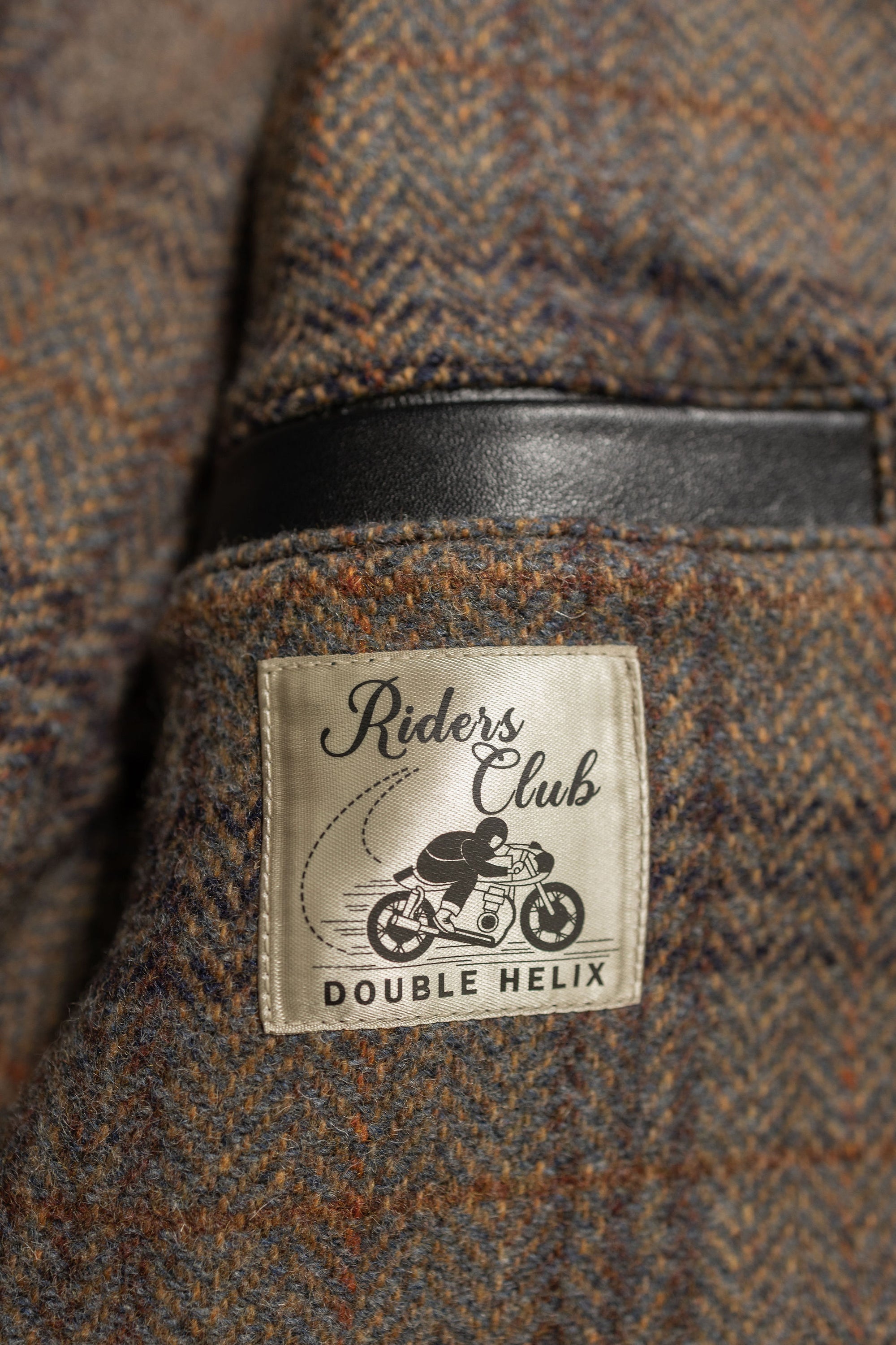 Double Helix Hugging The Curve - Black Teacore Horsehide - Lining and Label details