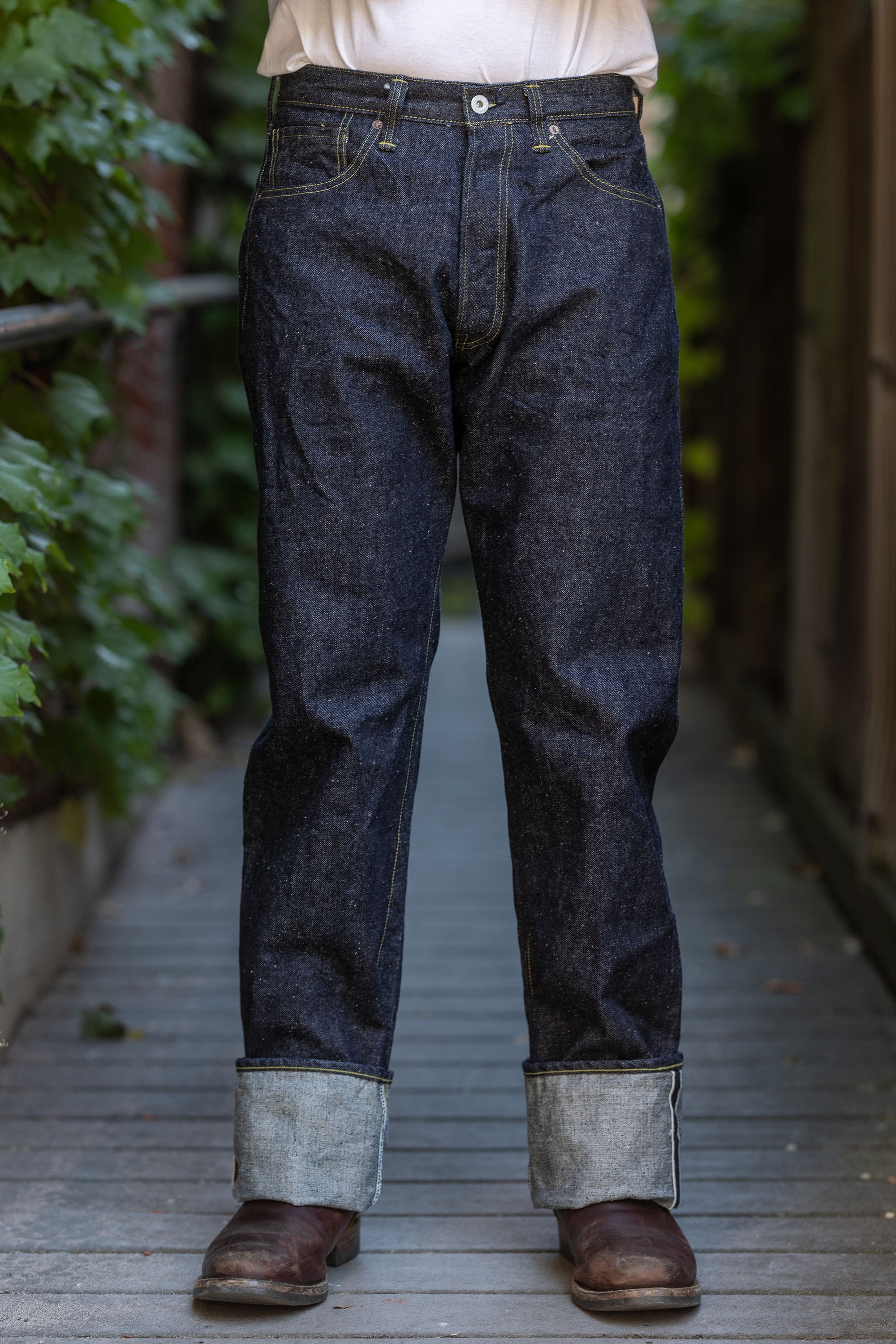 Samurai S2000HX 15oz Otokogi Selvedge '44 Style Wide Straight - model front