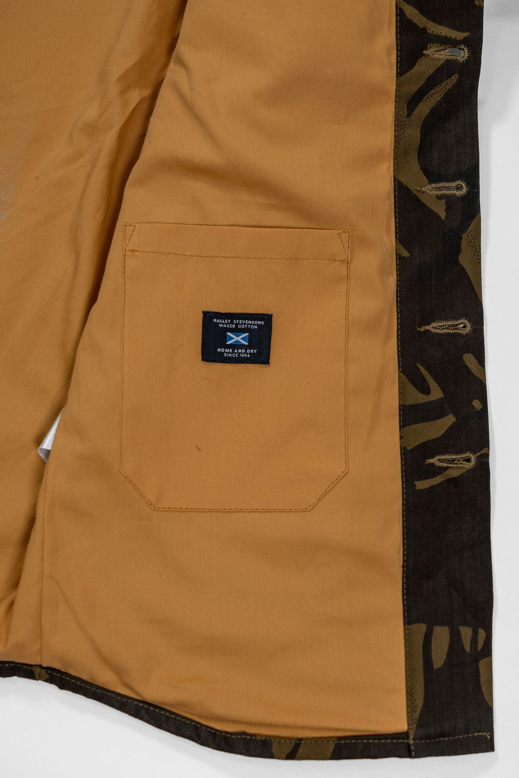 Dehen 1920 Waxed Cotton Crissman - Darkwood Camo Dry Waxed Cotton. close up of inside jacket pocket
