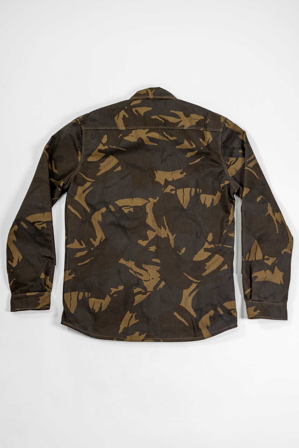 Dehen 1920 Waxed Cotton Crissman - Darkwood Camo Dry Waxed Cotton. laid on face