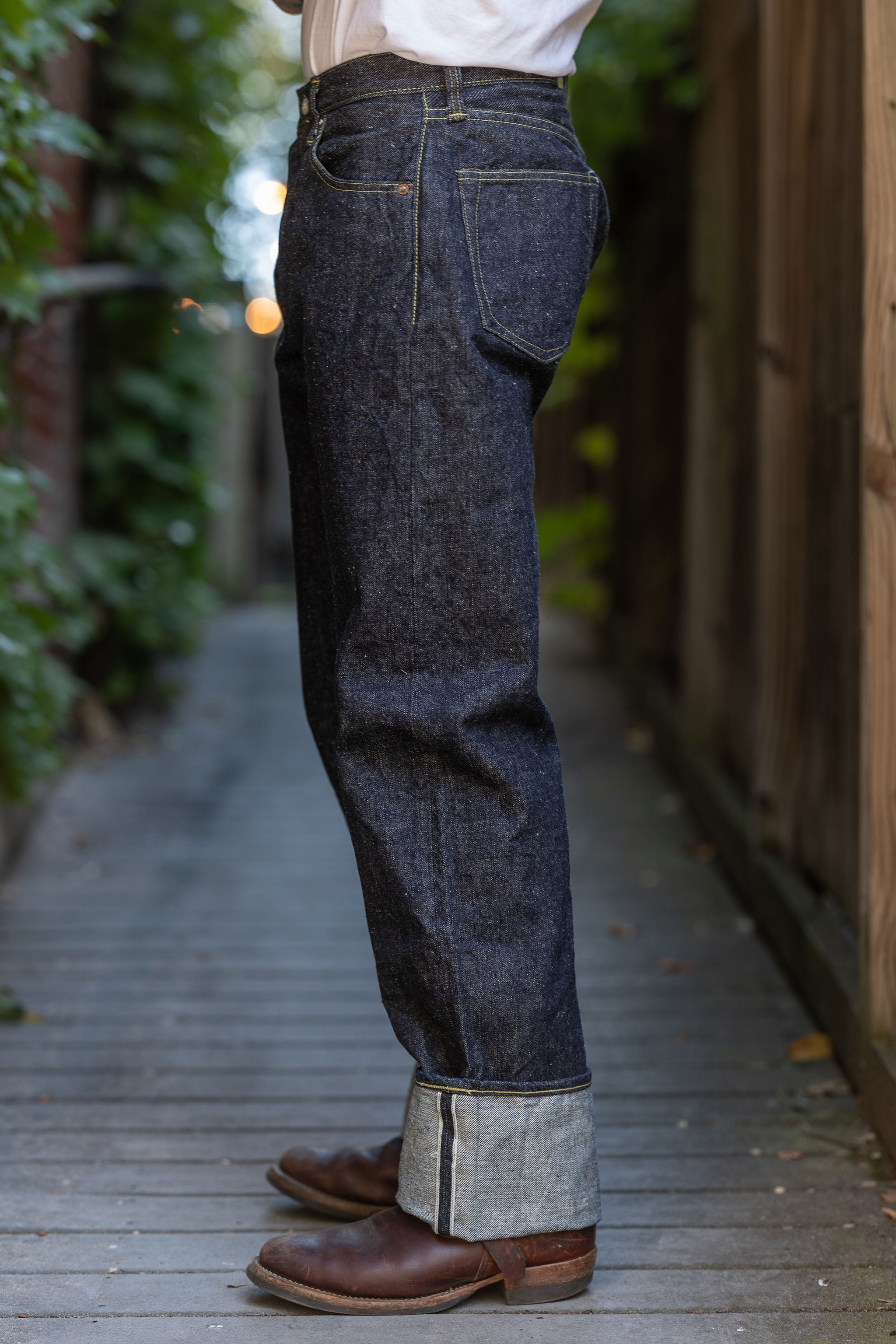 Samurai S2000HX 15oz Otokogi Selvedge '44 Style Wide Straight- model side