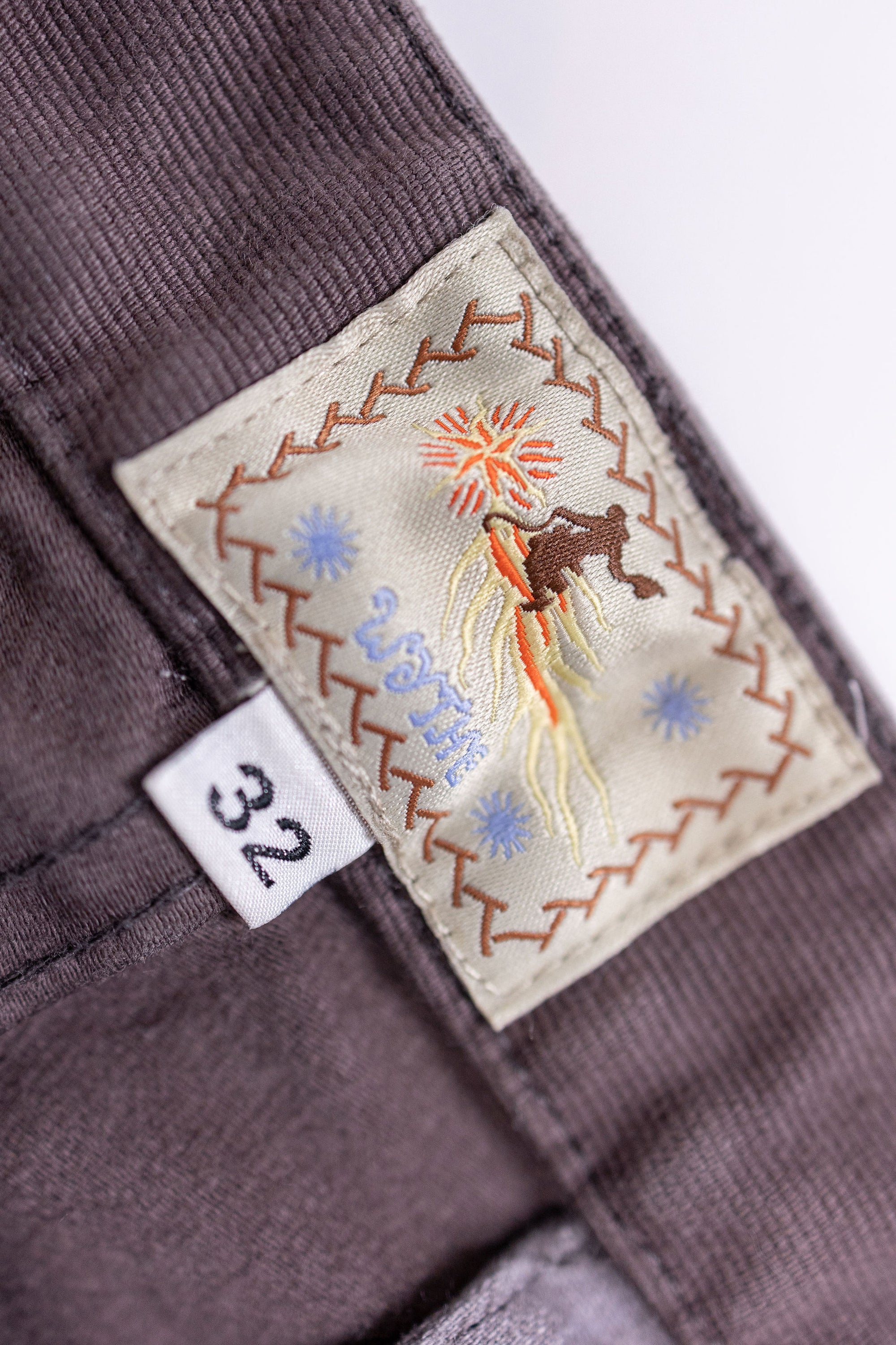 Wythe Deck Pant - Dusty Purple - Tag Detail