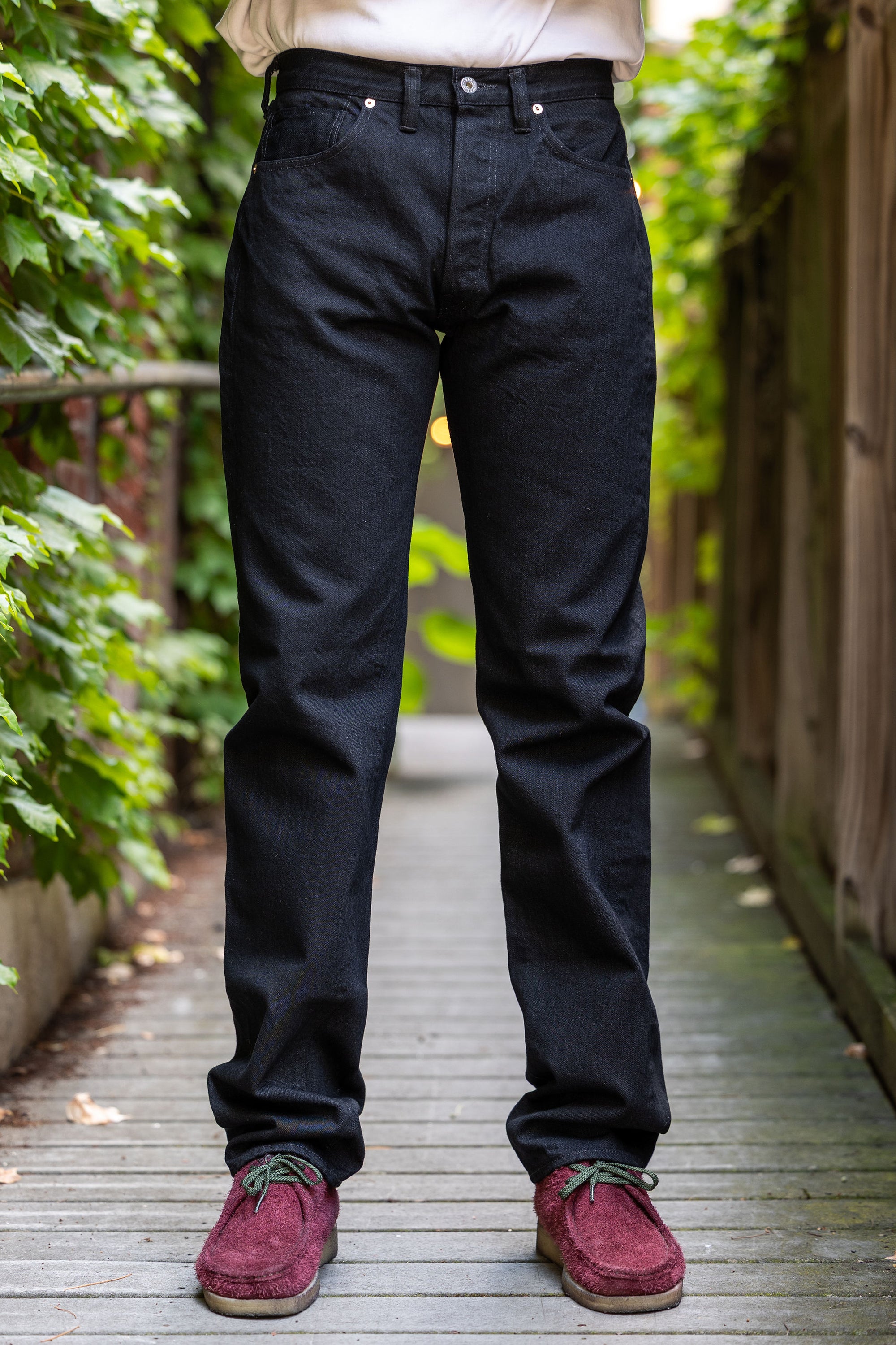 TCB Jeans Late S40's Jeans BK - 14oz Black Denim One Wash. on model front profile