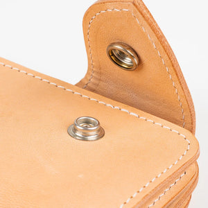 Obbi Good Label Brave Horsehide Condor Mid Wallet - Natural - Detail snap button closure unsnapped