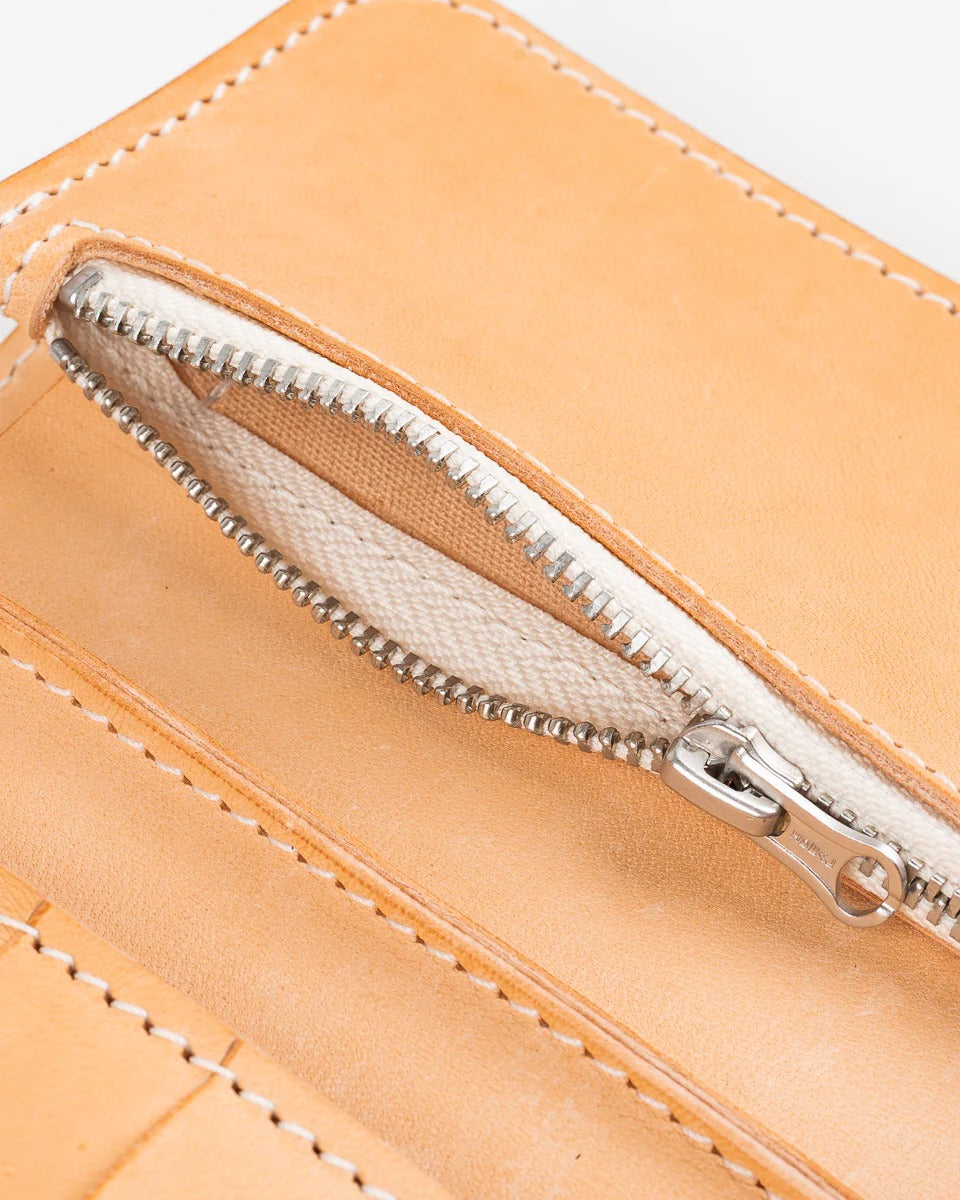 Obbi Good Label Brave Horsehide Condor Mid Wallet - Natural - Detail of zipper coin pocket unzipped