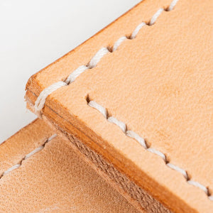 Obbi Good Label Brave Horsehide Condor Mid Wallet - Natural - Detail on white contrast stitching