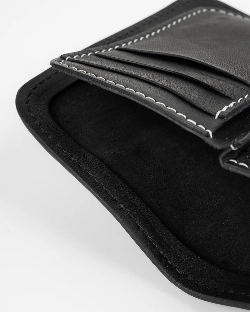 Obbi Good Label Brave Horsehide Mid Wallet - Black - detail on inside of bill pocket