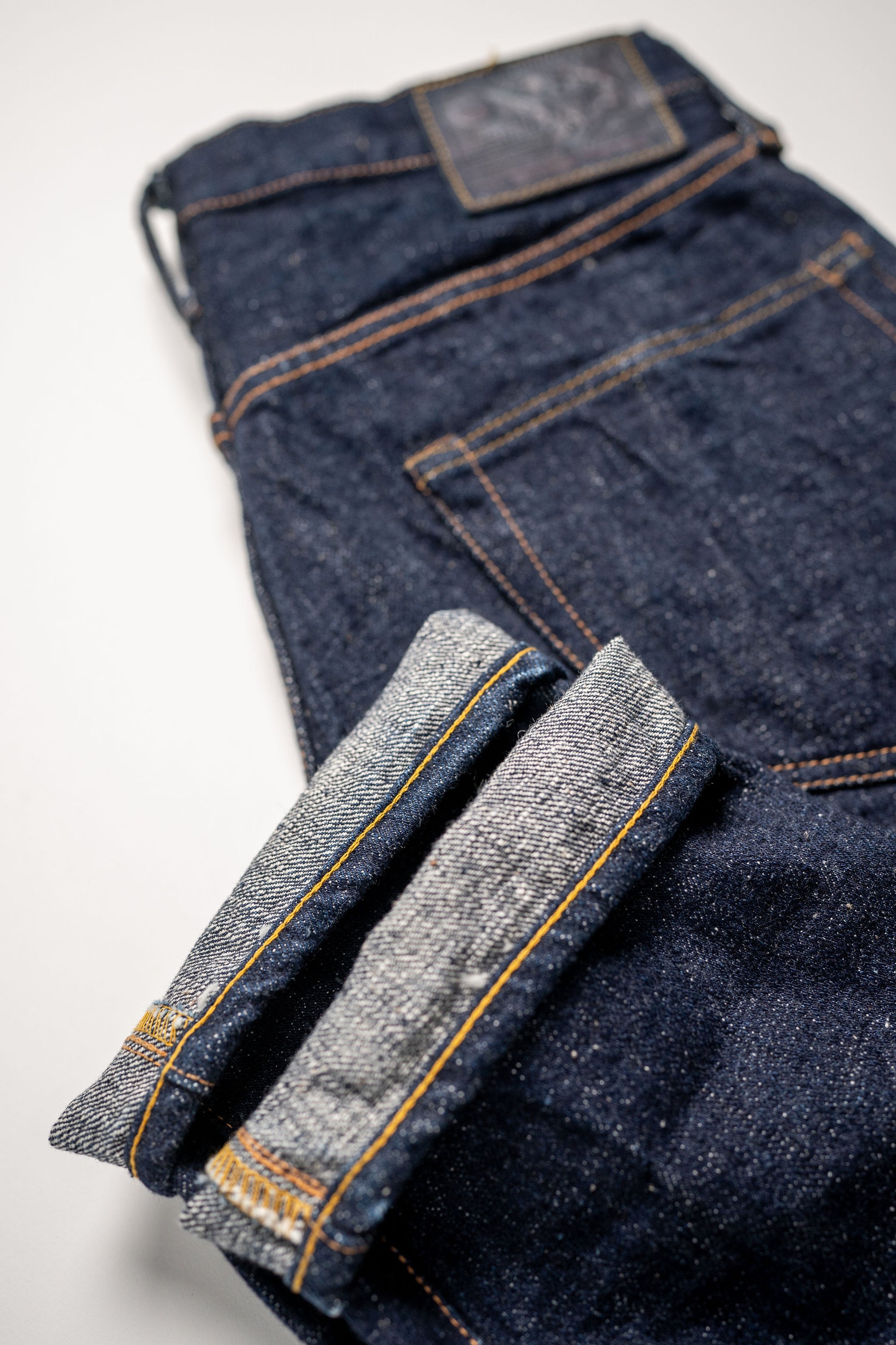 Samurai S211AX Ai Benkei - 18oz Natural Indigo Relaxed Tapered Denim - cuff detail