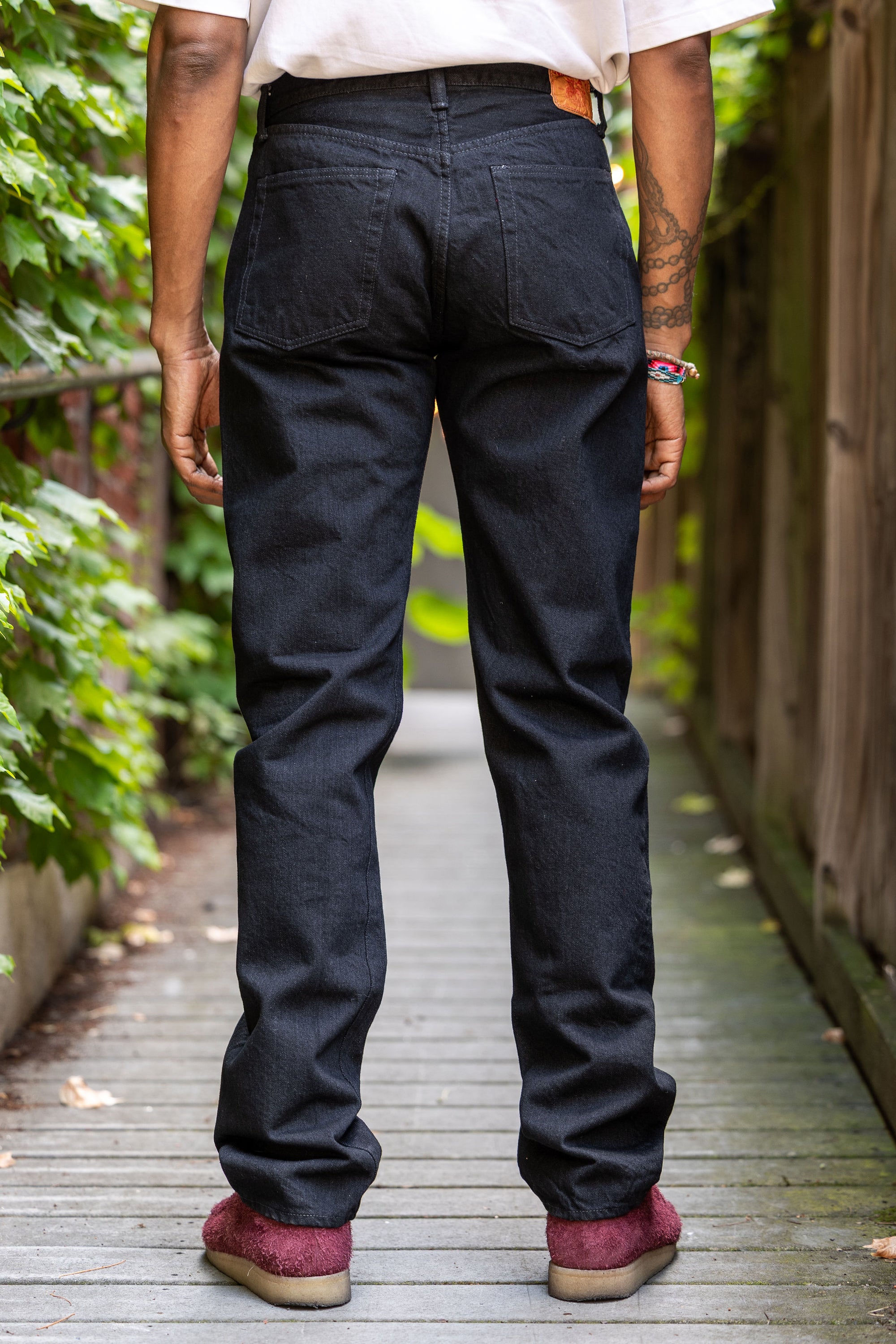 TCB Jeans Late S40's Jeans BK - 14oz Black Denim One Wash. on model back profile