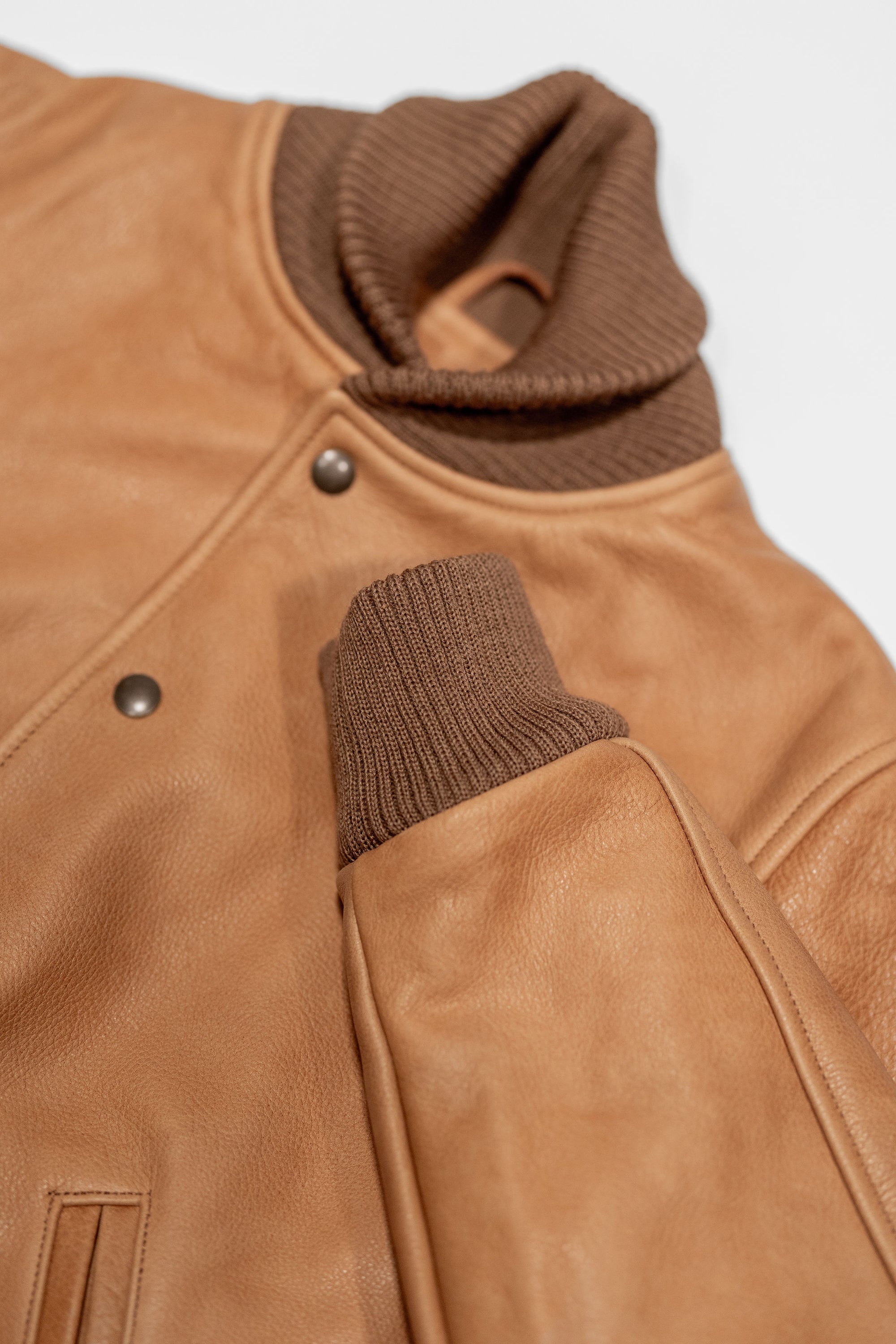 Dehen 1920 All-City Leather Jacket - Rust. close up on sleeve detail