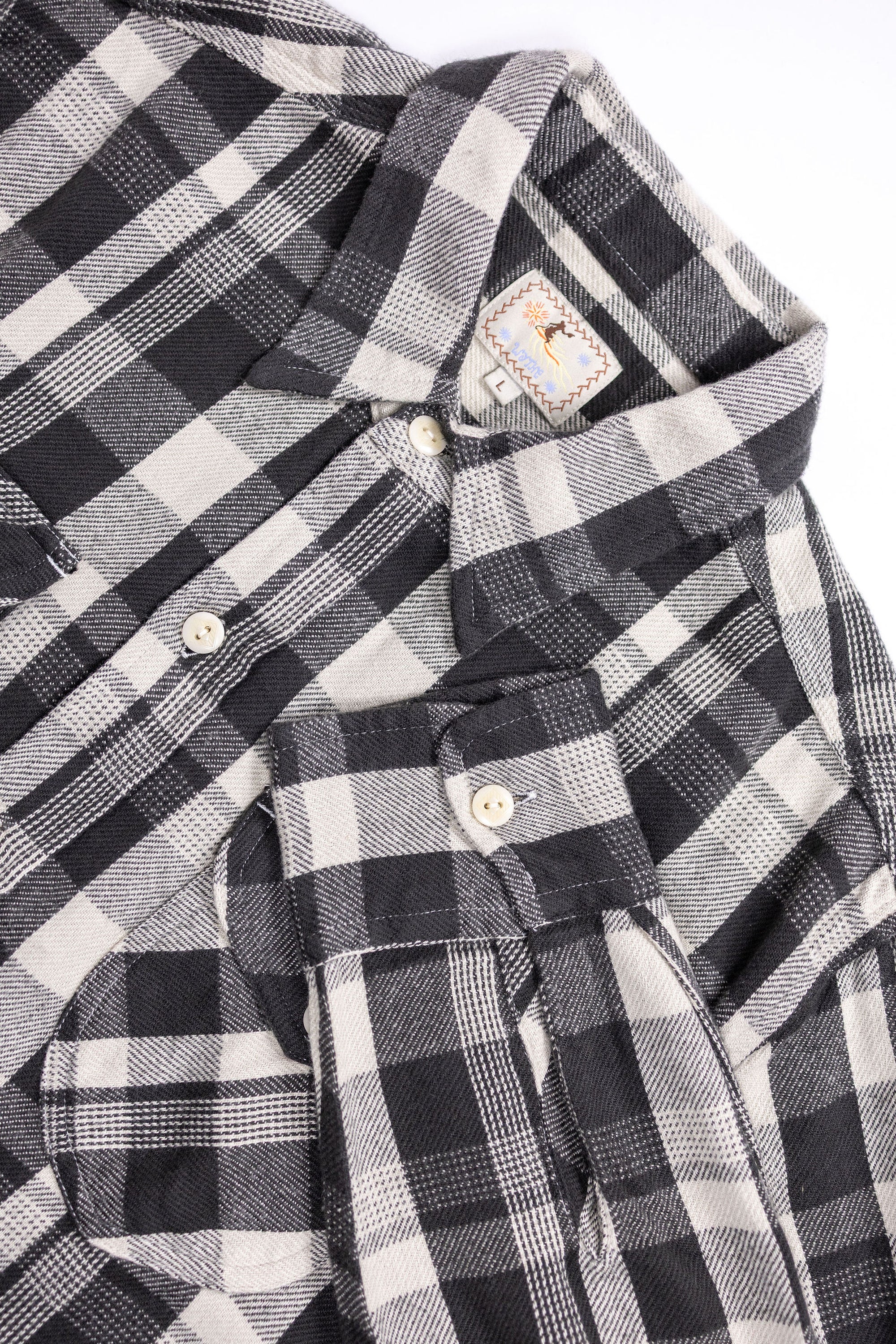 Wythe Washed Flannel Workshirt - Night Pitch - Front Details