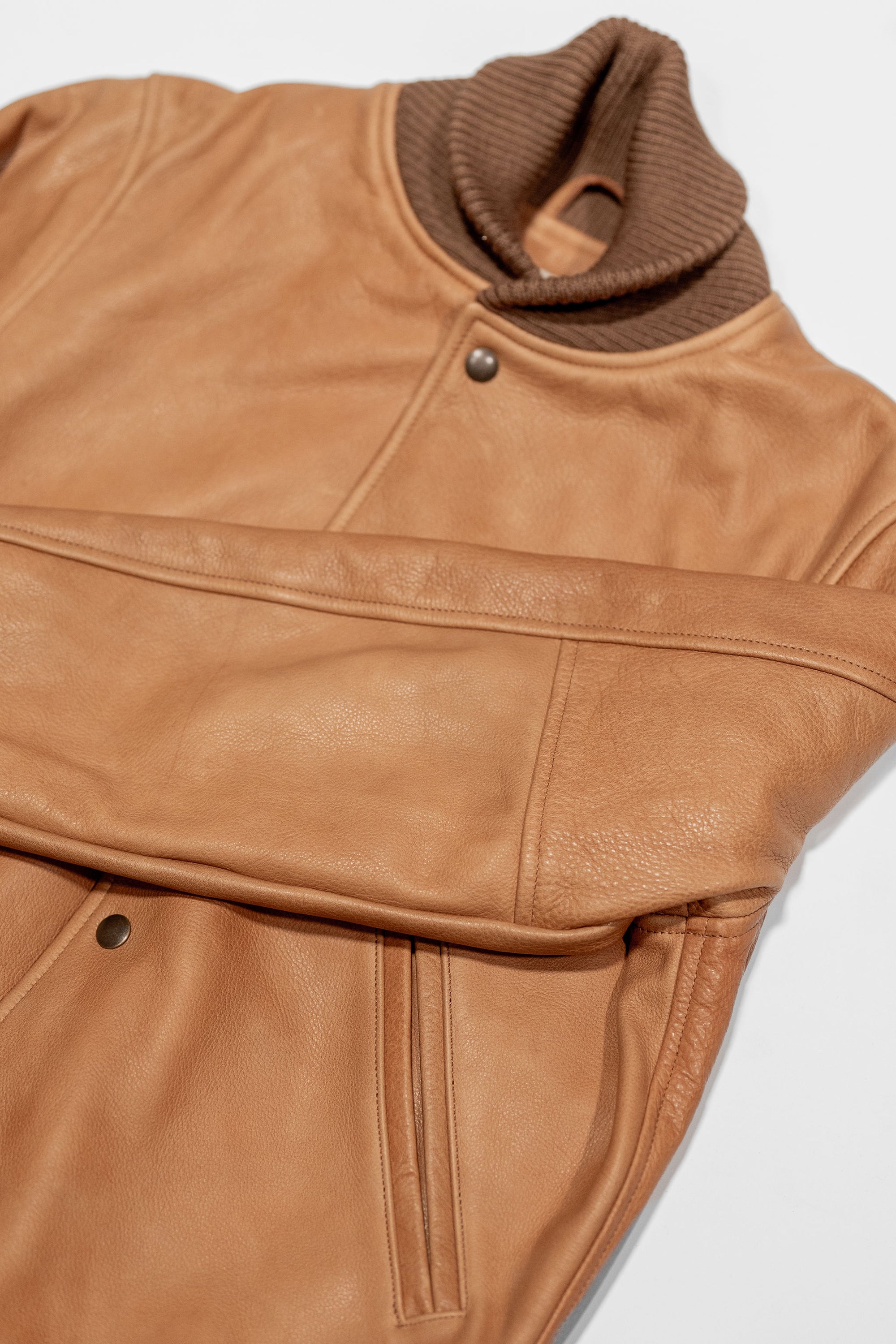 Dehen 1920 All-City Leather Jacket - Rust. close up on sleeve detail