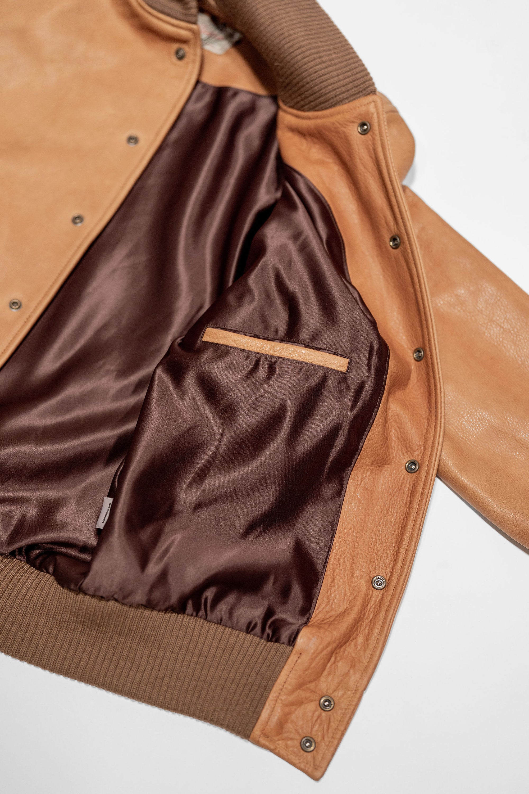 Dehen 1920 All-City Leather Jacket - Rust.  close up of inside of jacket