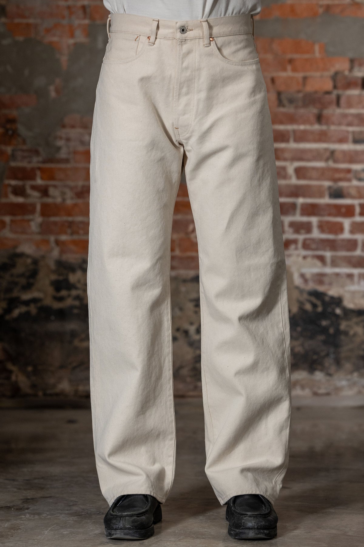 Indigofera Duke - 13oz Smithson Canvas Ecru - Model Front