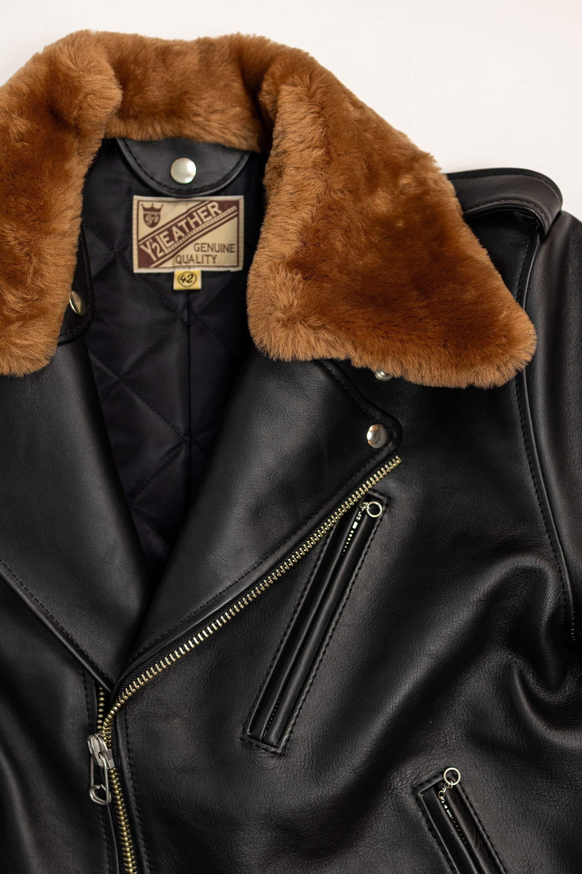 Y'2 Sumi Dyed Leather Jacket- detail of shearling collar