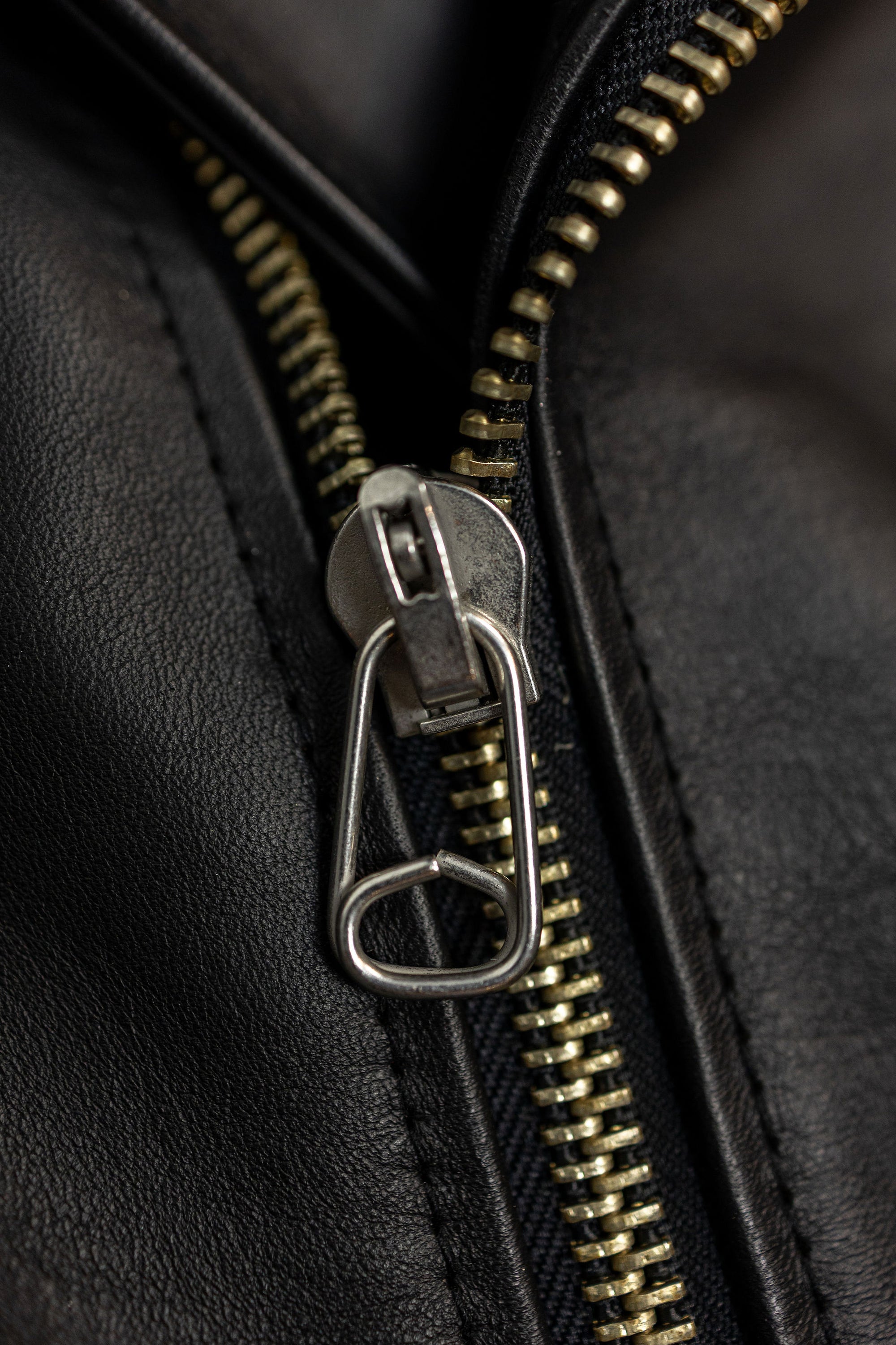 Y'2 Sumi Dyed Leather Jacket- detail of zipper