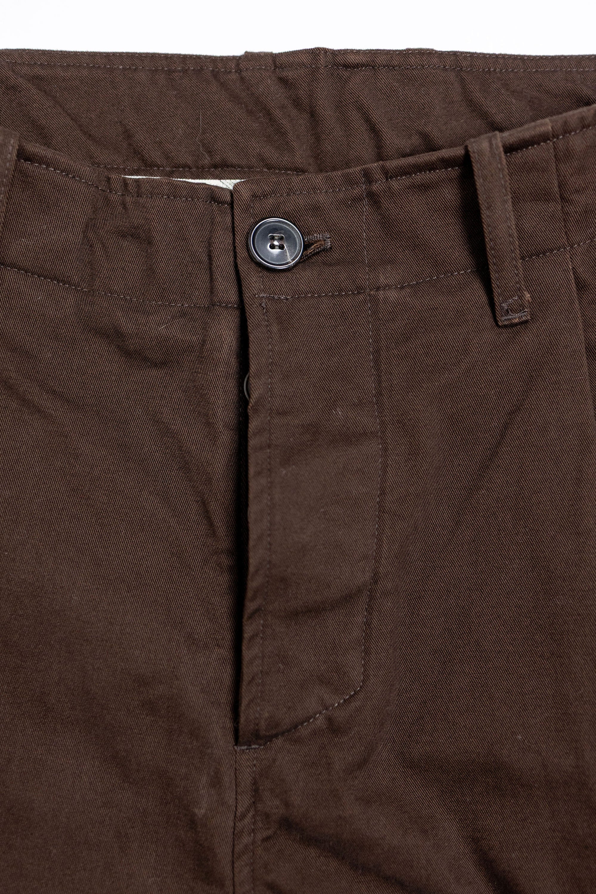 Hansen Garments Bobby Wide Pleated Trousers - Chestnut - product shot - front facing - white background - close up detail of button and fly