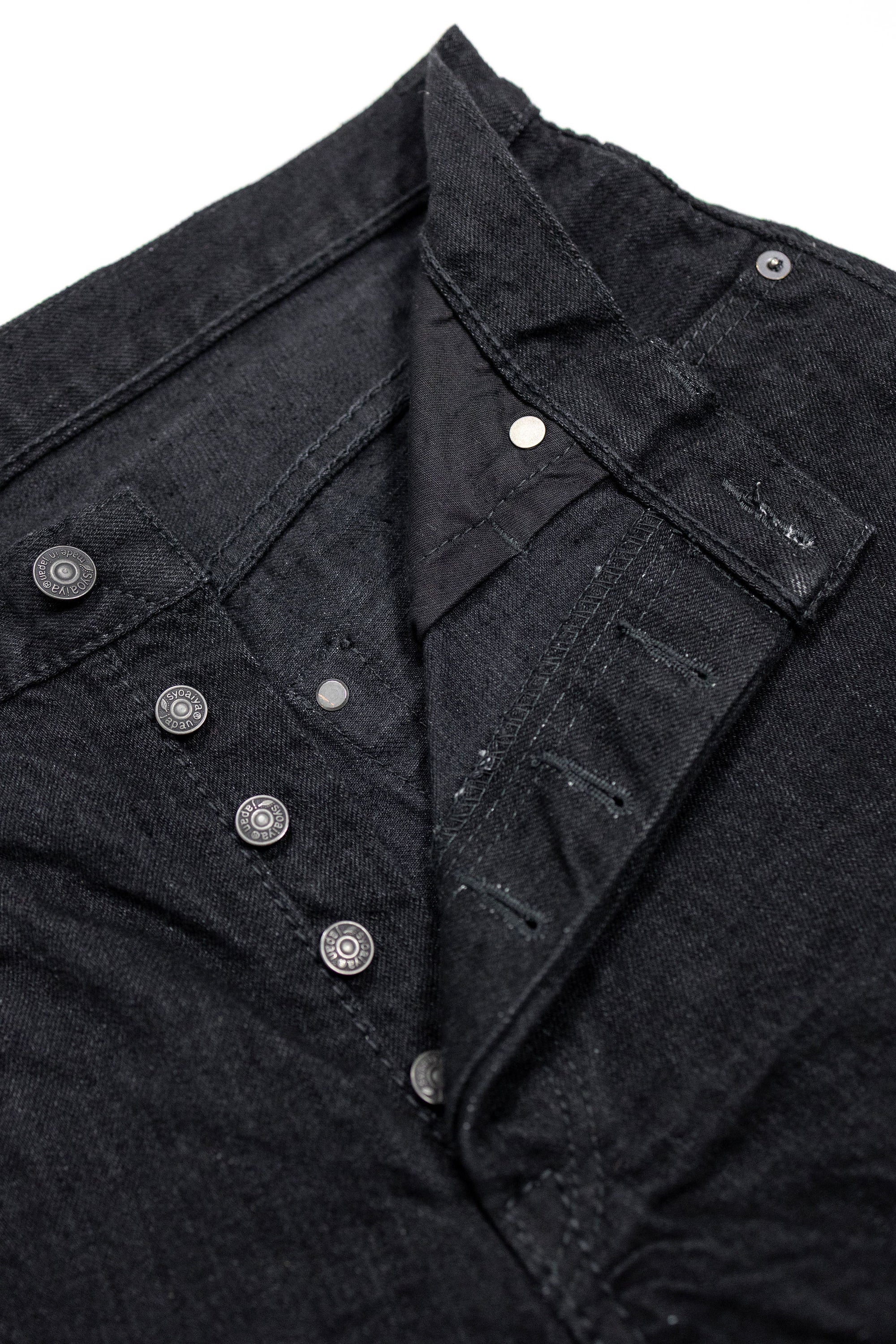 Pure Blue Japan XX-003-BK Regular Straight - 14oz Double Black (Washed). close up of front buttons