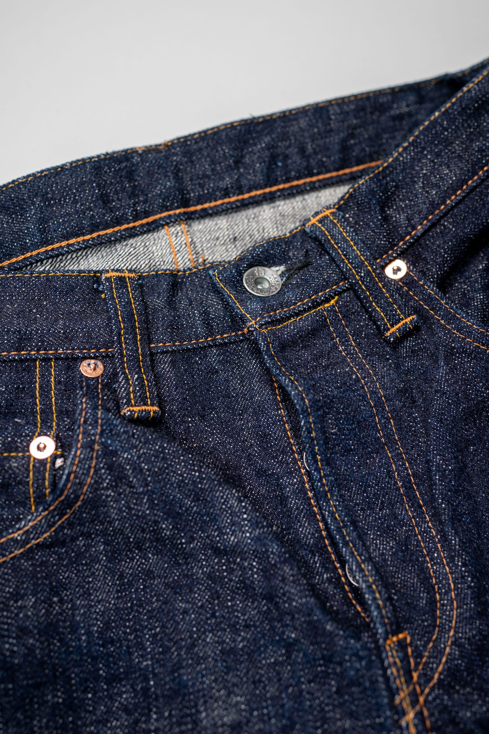 Samurai S211VX Benkei Relaxed Tapered Denim - 17oz Bushido Denim - Front detail