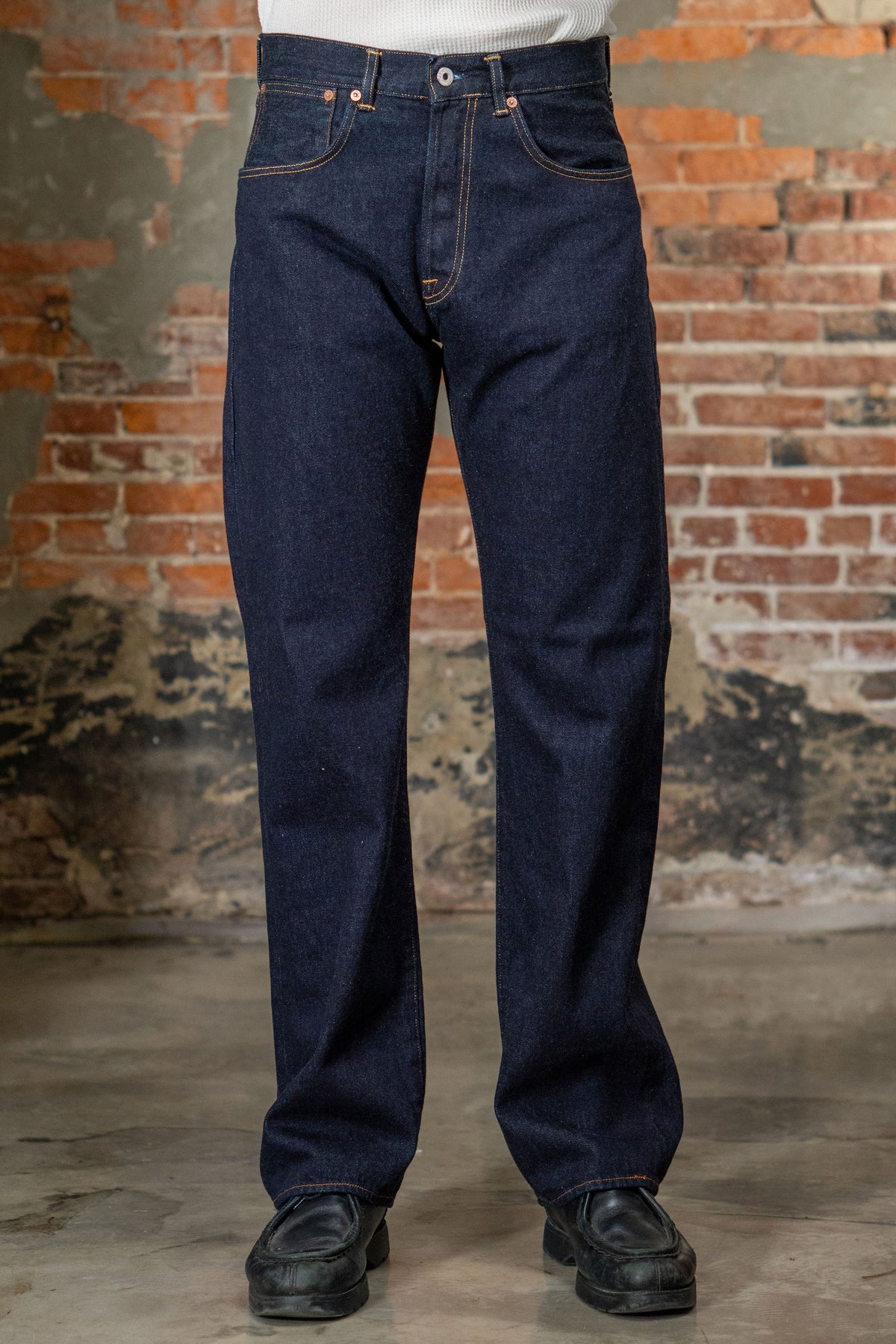Indigofera Kirk No.9 14oz - Indigo - model front