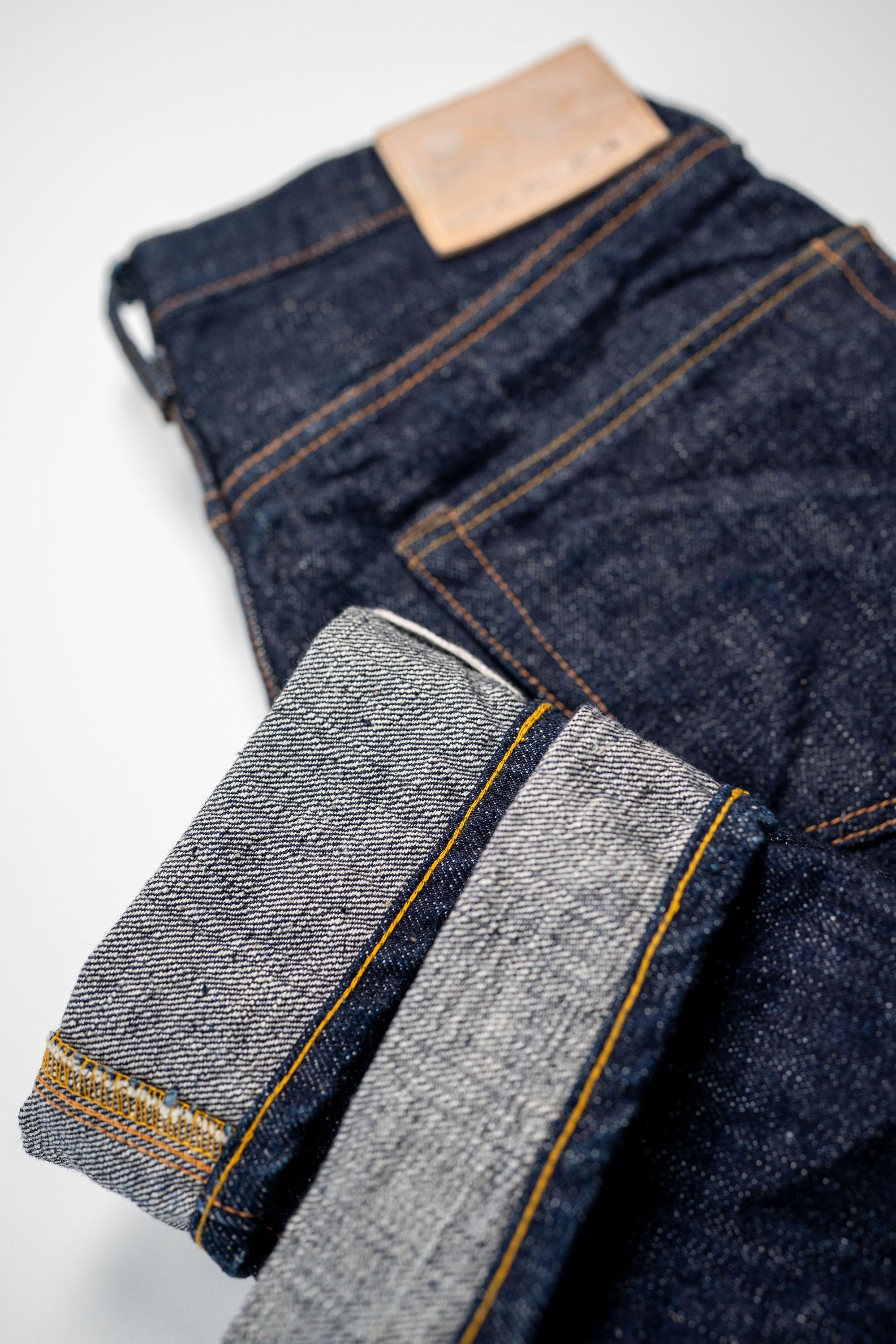 Samurai S211VX Benkei Relaxed Tapered Denim - 17oz Bushido Denim -  Cuff details