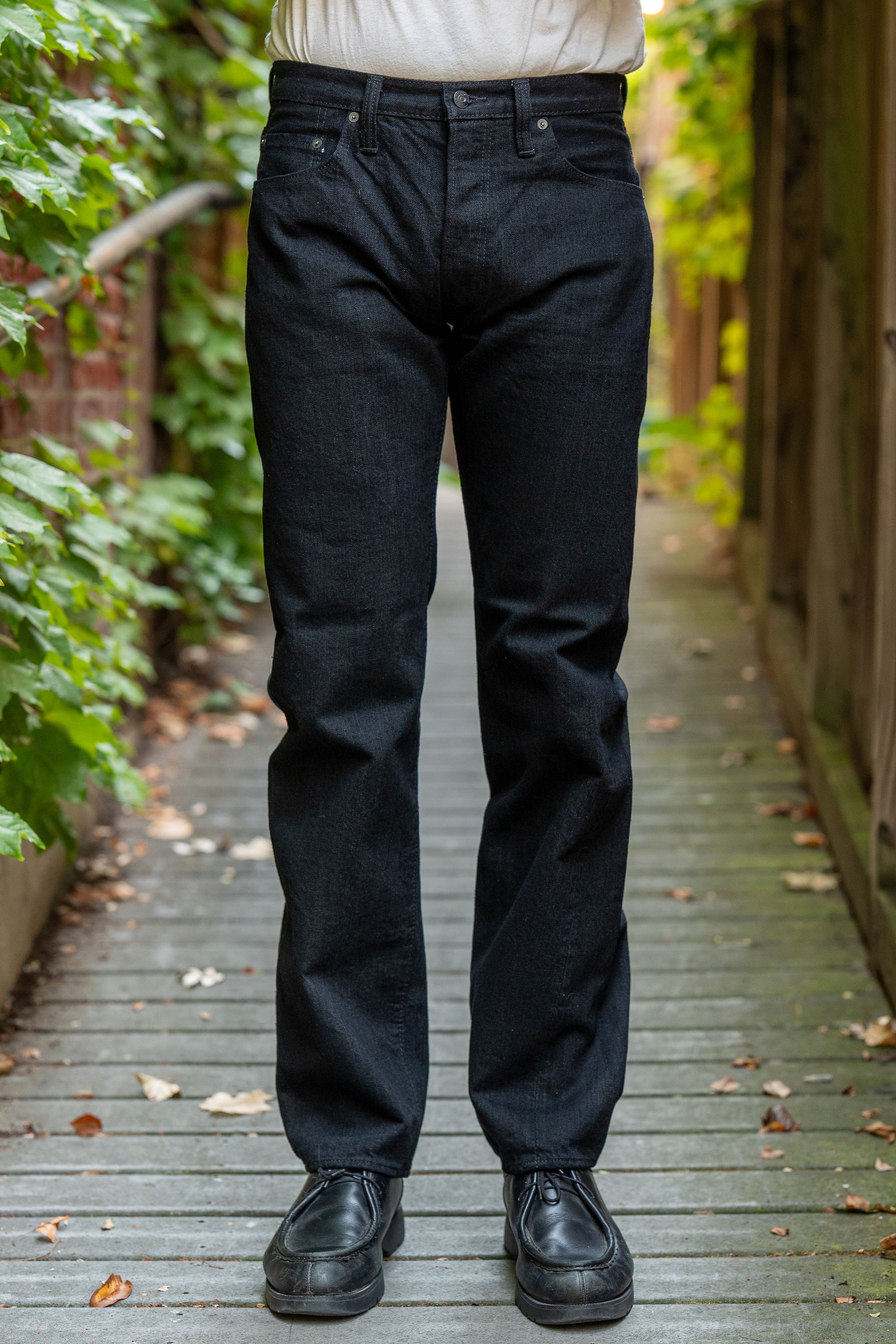 Pure Blue Japan XX-003-BK Regular Straight - 14oz Double Black (Washed). on model front profile