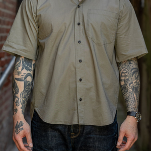 Hansen Garments Reidar Short Sleeve Shirt - Dry Oregano - model shot - front facing