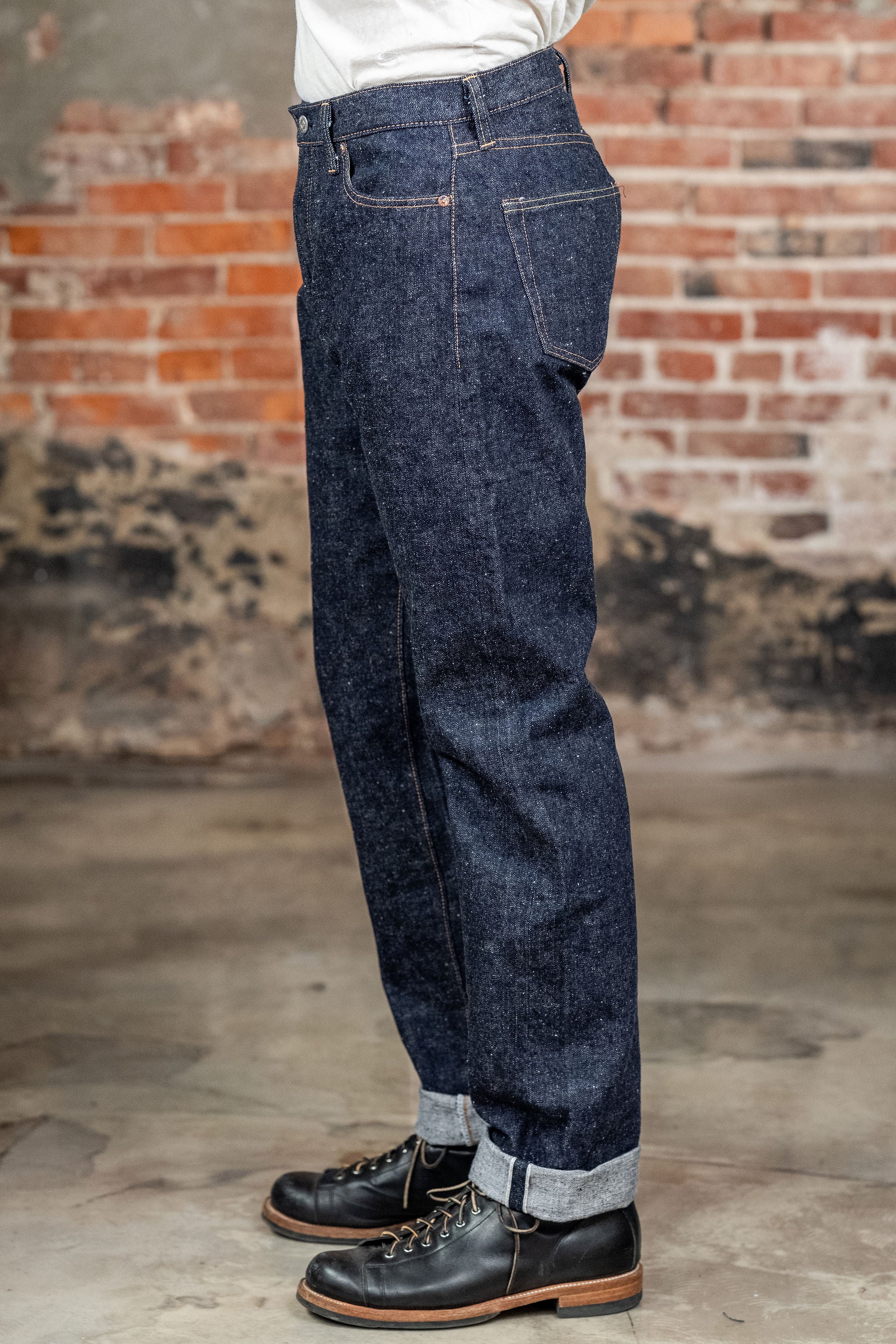 Samurai S510HXII Selvedge Denim Regular Straight - Model Side