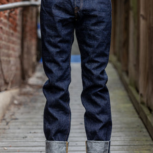 Samurai S211VX Benkei Relaxed Tapered Denim - 17oz Bushido Denim - Model front
