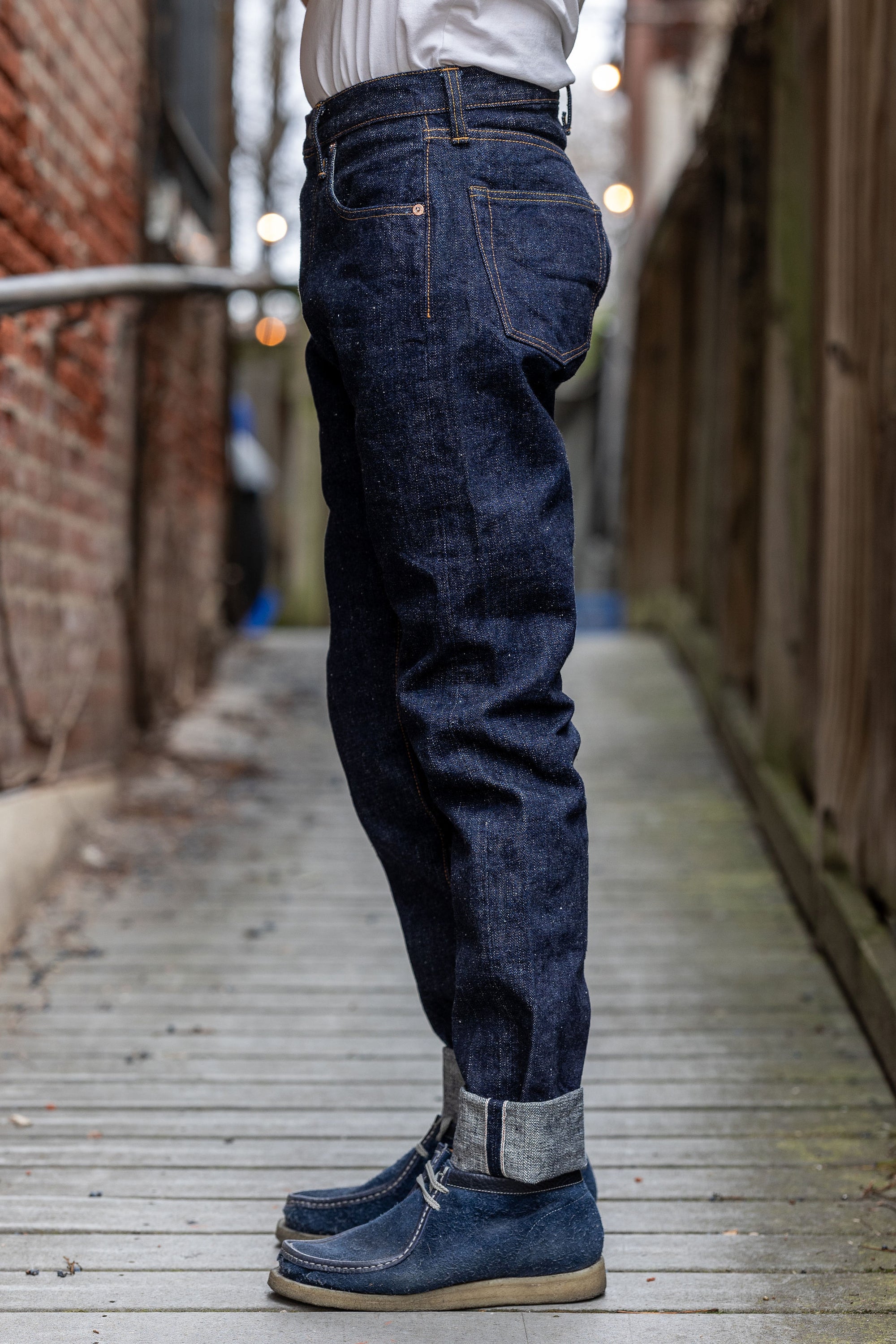 Samurai S211VX Benkei Relaxed Tapered Denim - 17oz Bushido Denim - Model Side