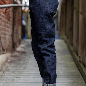 Samurai S211VX Benkei Relaxed Tapered Denim - 17oz Bushido Denim - Model Side