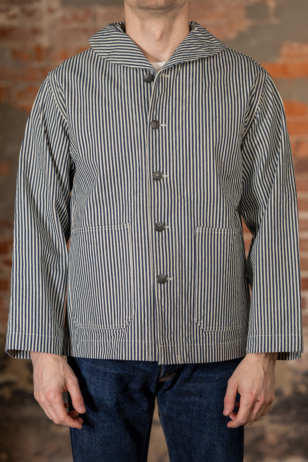 Buzz Rickson's BR15303 US Navy WWⅡ striped Utility Hickory Jacket - On model, facing front