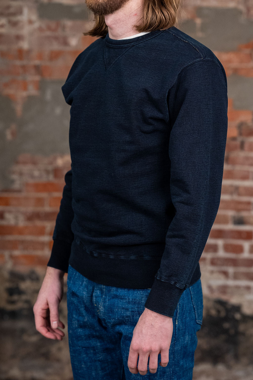 Samurai SIS25-101 Kakishibu Sweatshirt - Indigo - Model Three Quarter View