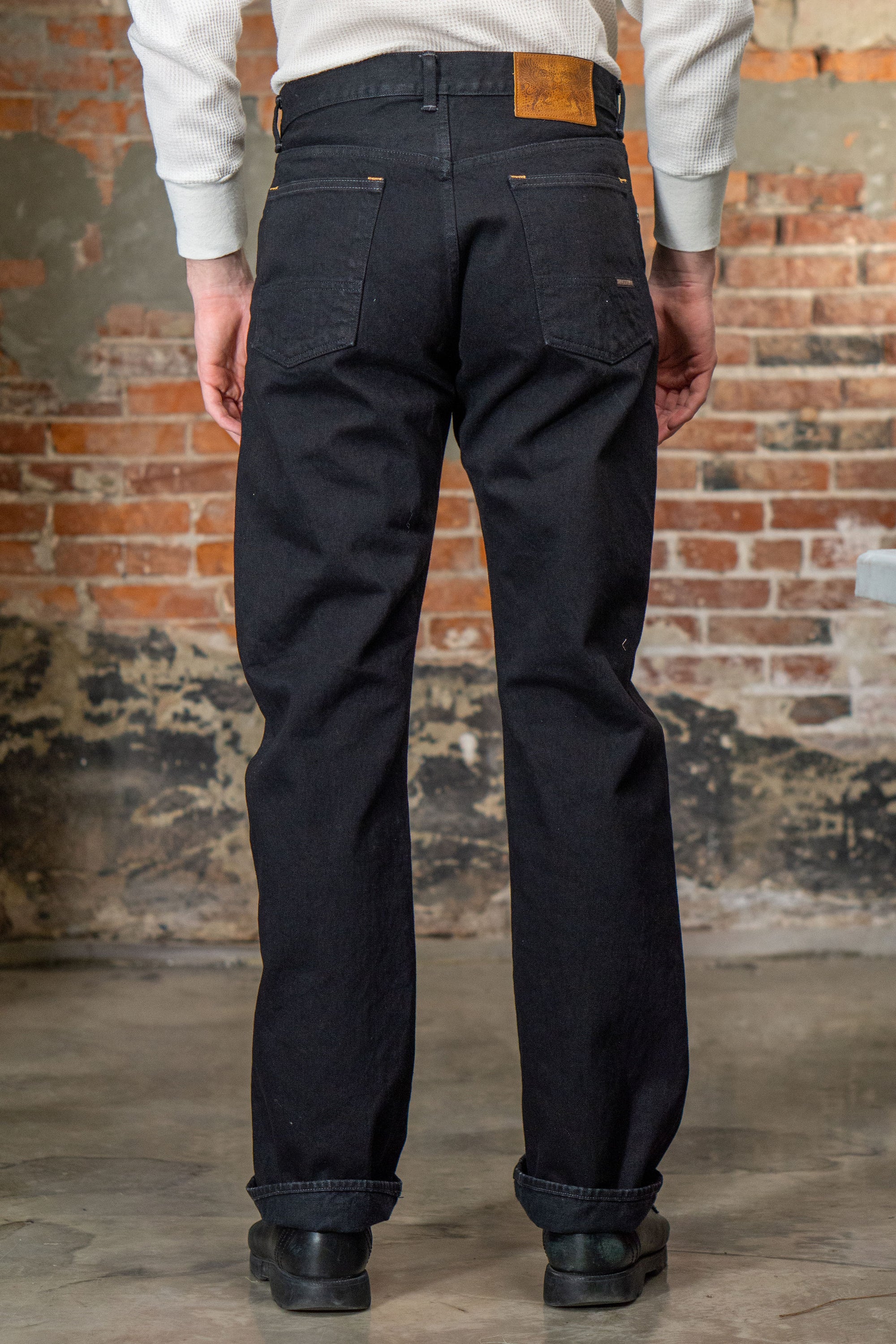 Indigofera Kirk - Gunpowder - model back
