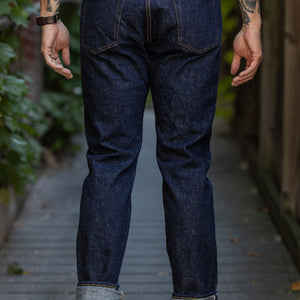 Samurai S211AX Ai Benkei - 18oz Natural Indigo Relaxed Tapered Denim
 - model back