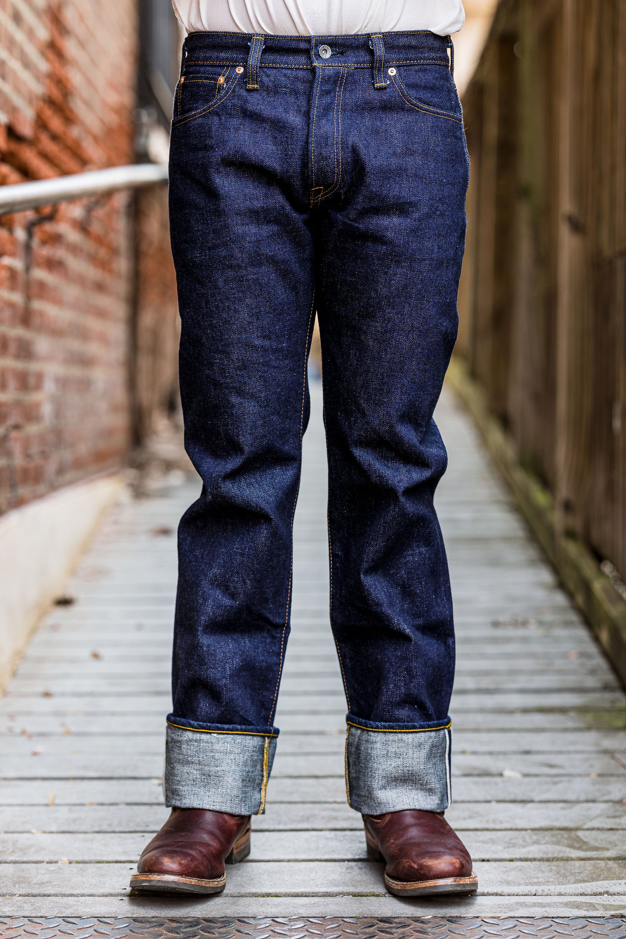 Samurai S5000VX21ozII 21oz Cho-Kiwami Selvedge Straight Fit - Model Front