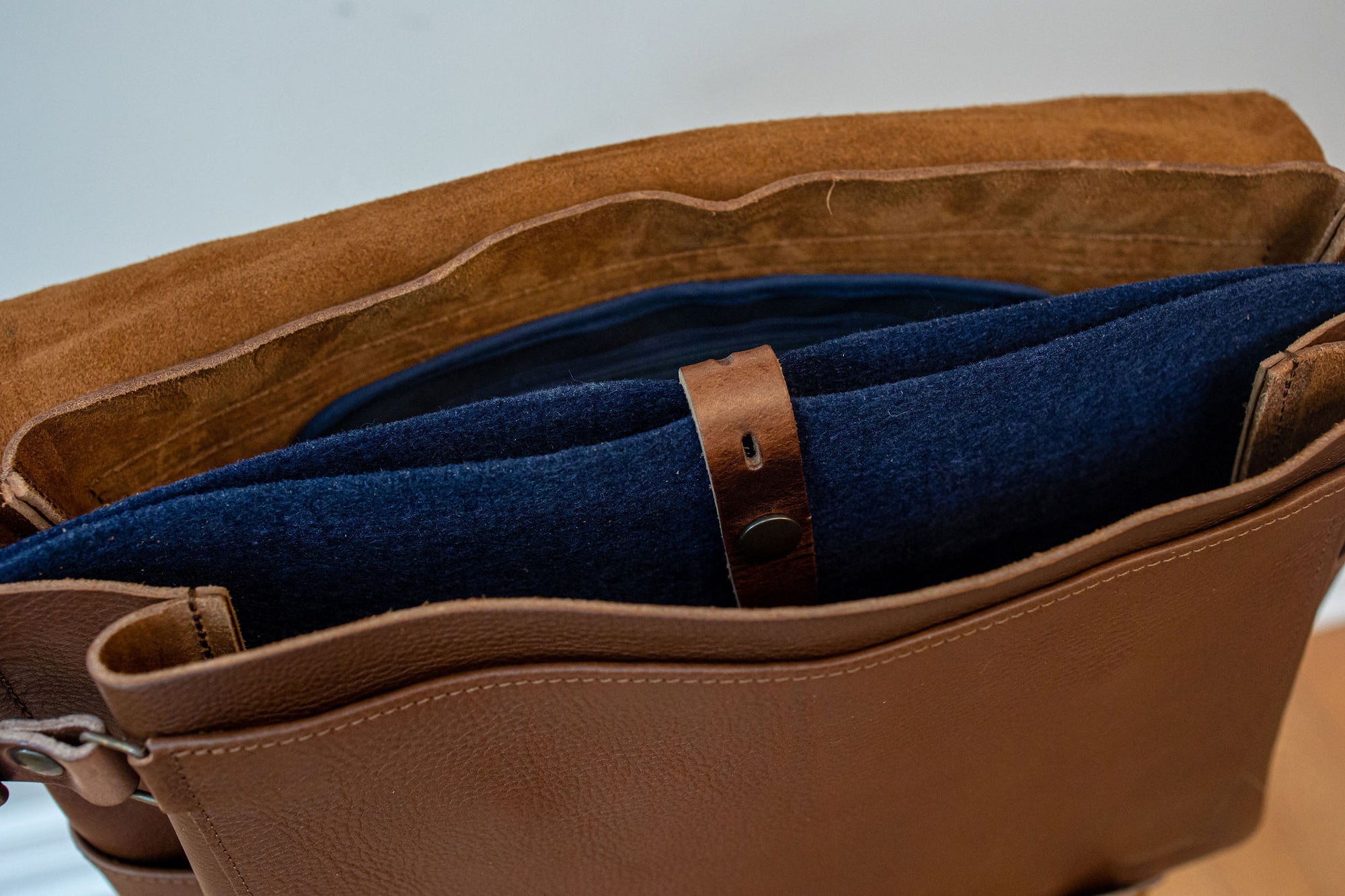 Bleu de Chauffe Postman Bag Eclair M - Cuba Libre