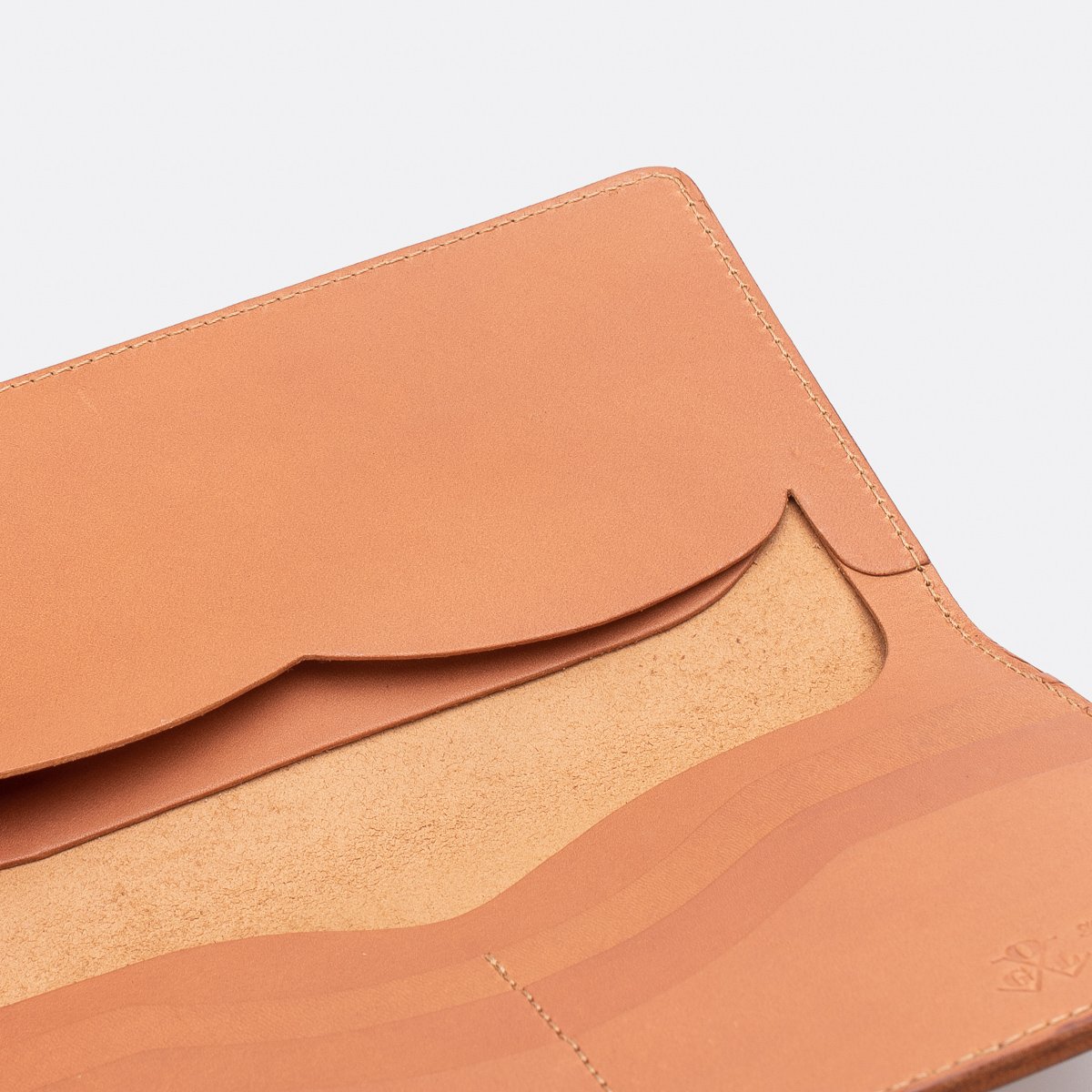 Obbi Good Label Kingsman Coat Long Wallet - Tan